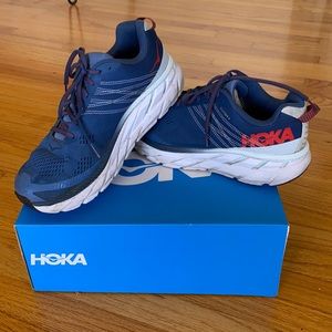 💥Hoka Men’s Clifton 6 Wide. Size 10 2E. Blue